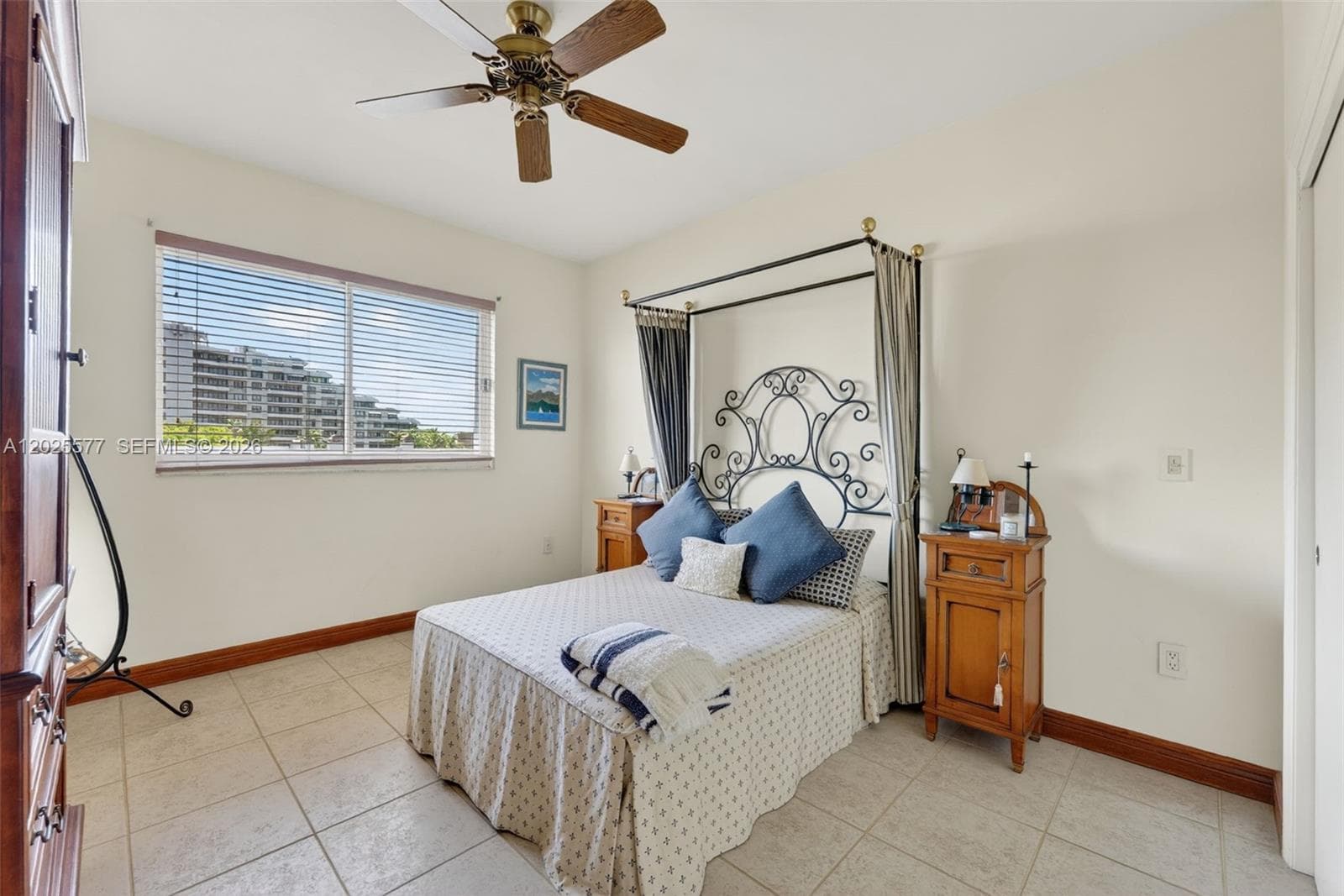 50 Ocean Lane Dr PH601 photo 18
