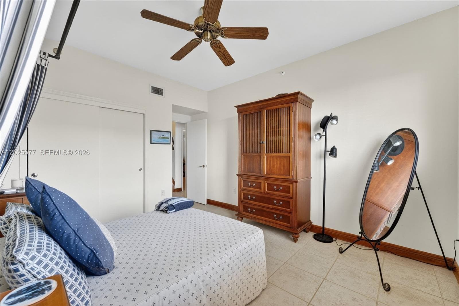 50 Ocean Lane Dr PH601 photo 19