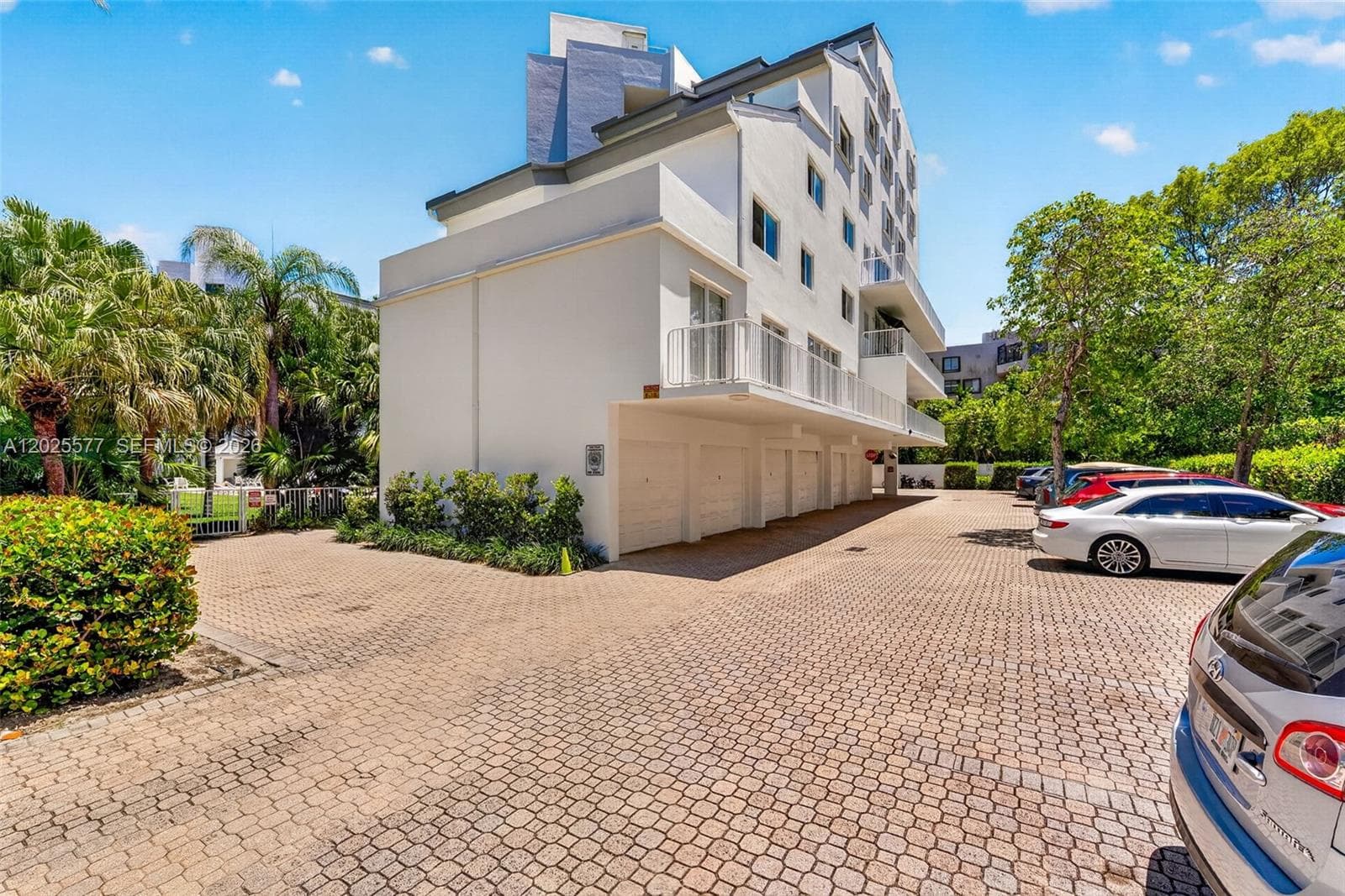 50 Ocean Lane Dr PH601 photo 25