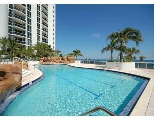 18201 Collins Ave 5303 photo 25
