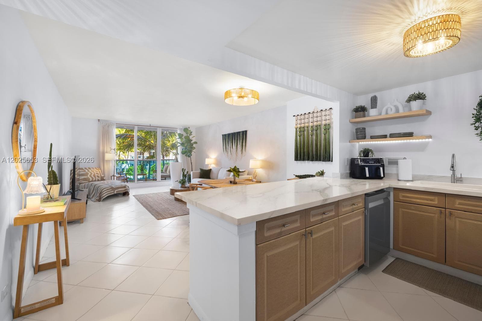 2301 Collins Ave 519 photo 3