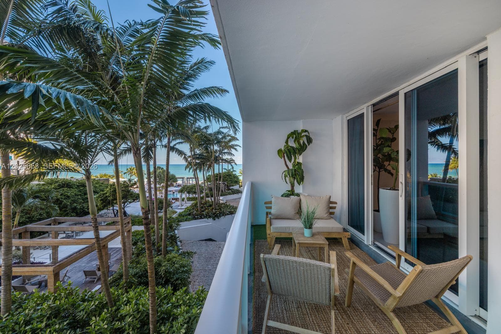 2301 Collins Ave 519 photo 14