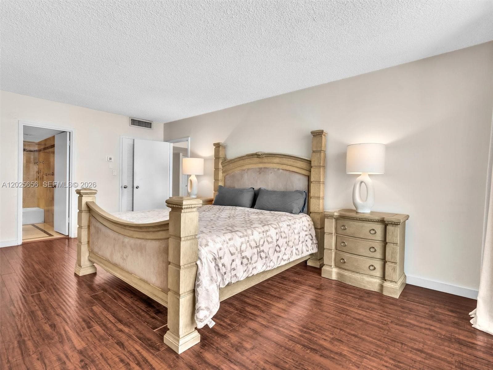 5401 Collins Ave 107 photo 15