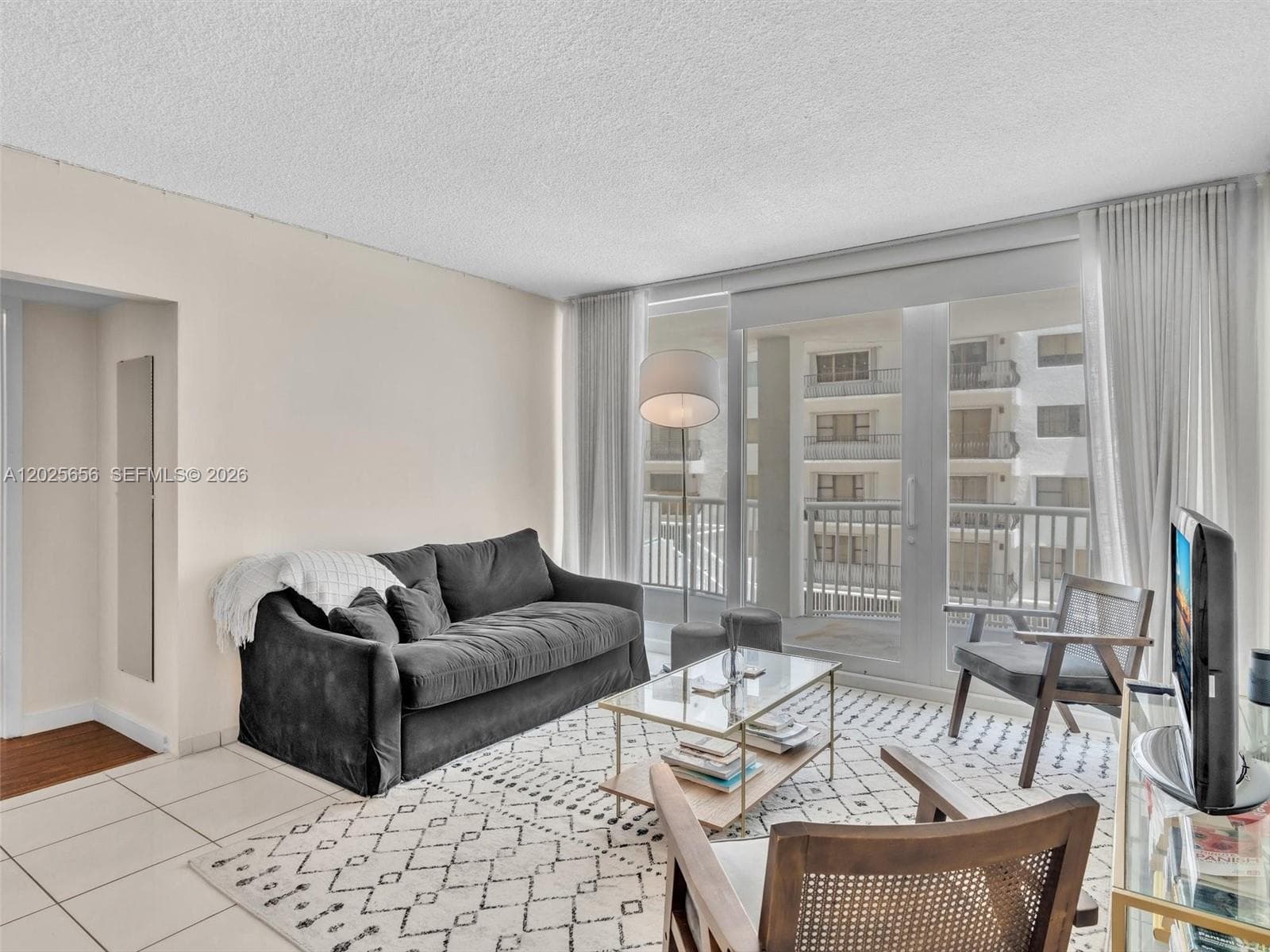 5401 Collins Ave 107 photo 8