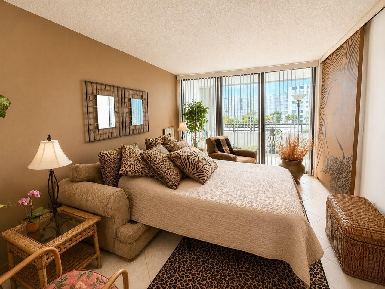 3589 S Ocean Boulevard 404 photo 12