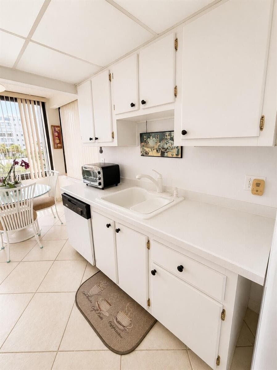 3589 S Ocean Boulevard 404 photo 18
