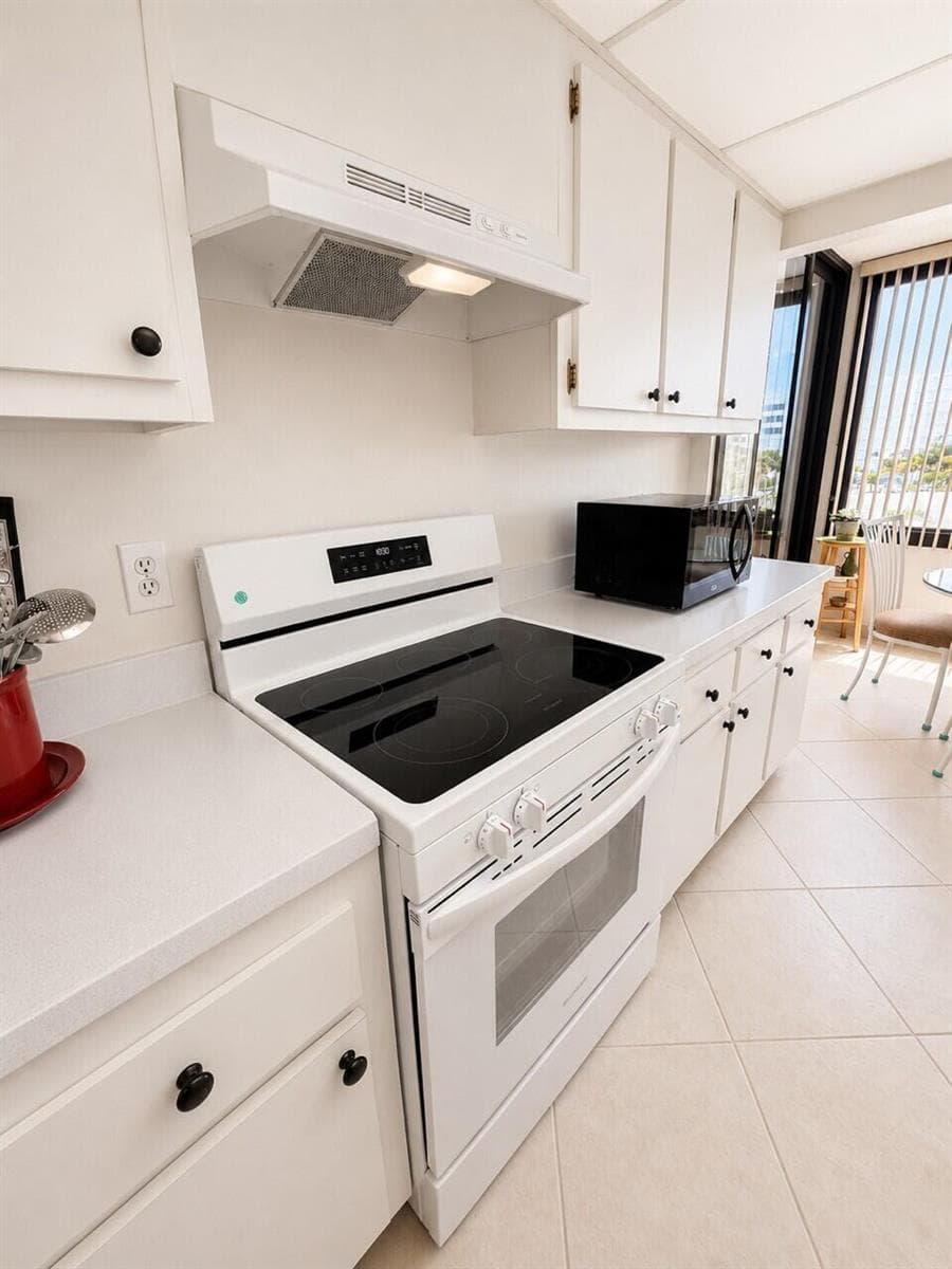 3589 S Ocean Boulevard 404 photo 19