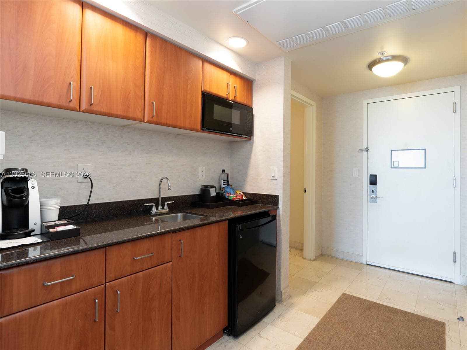 18001 Collins Ave 2118 photo 3