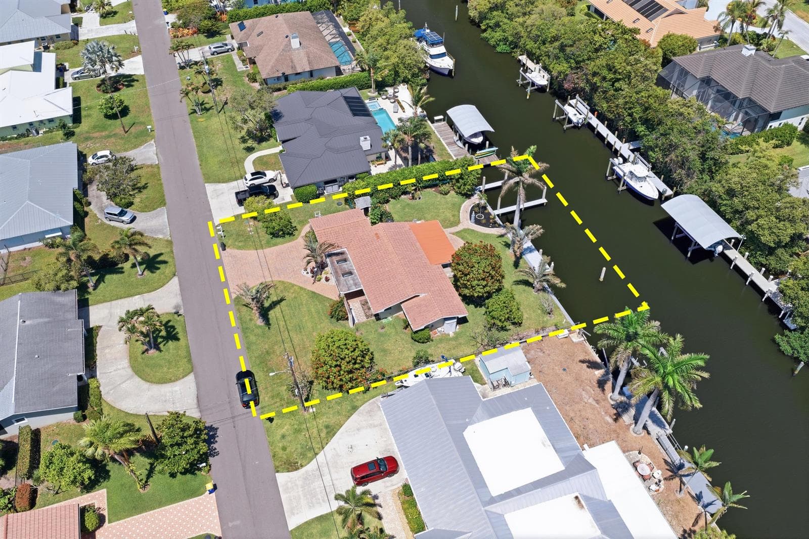 8455 SE Palm Street photo 2