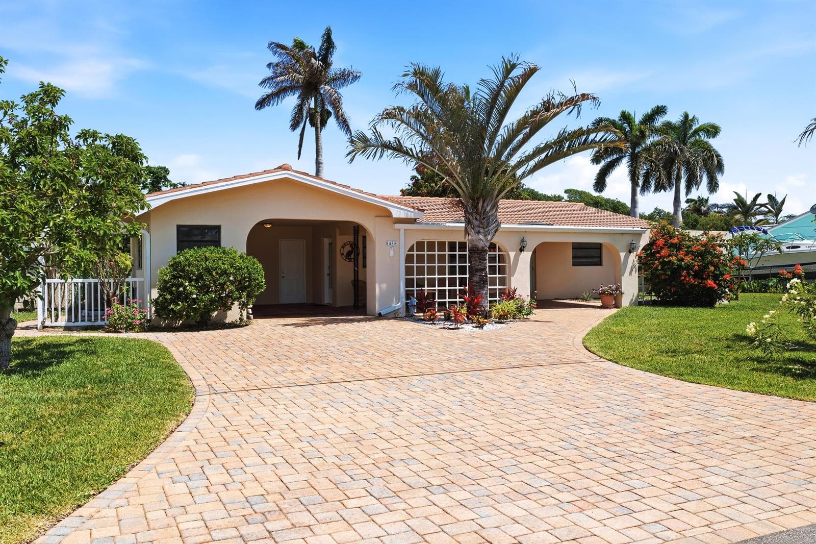 8455 SE Palm Street photo 6