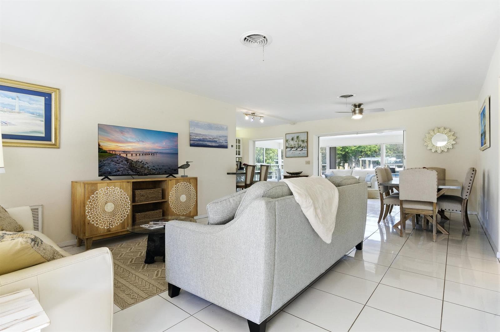 8455 SE Palm Street photo 9