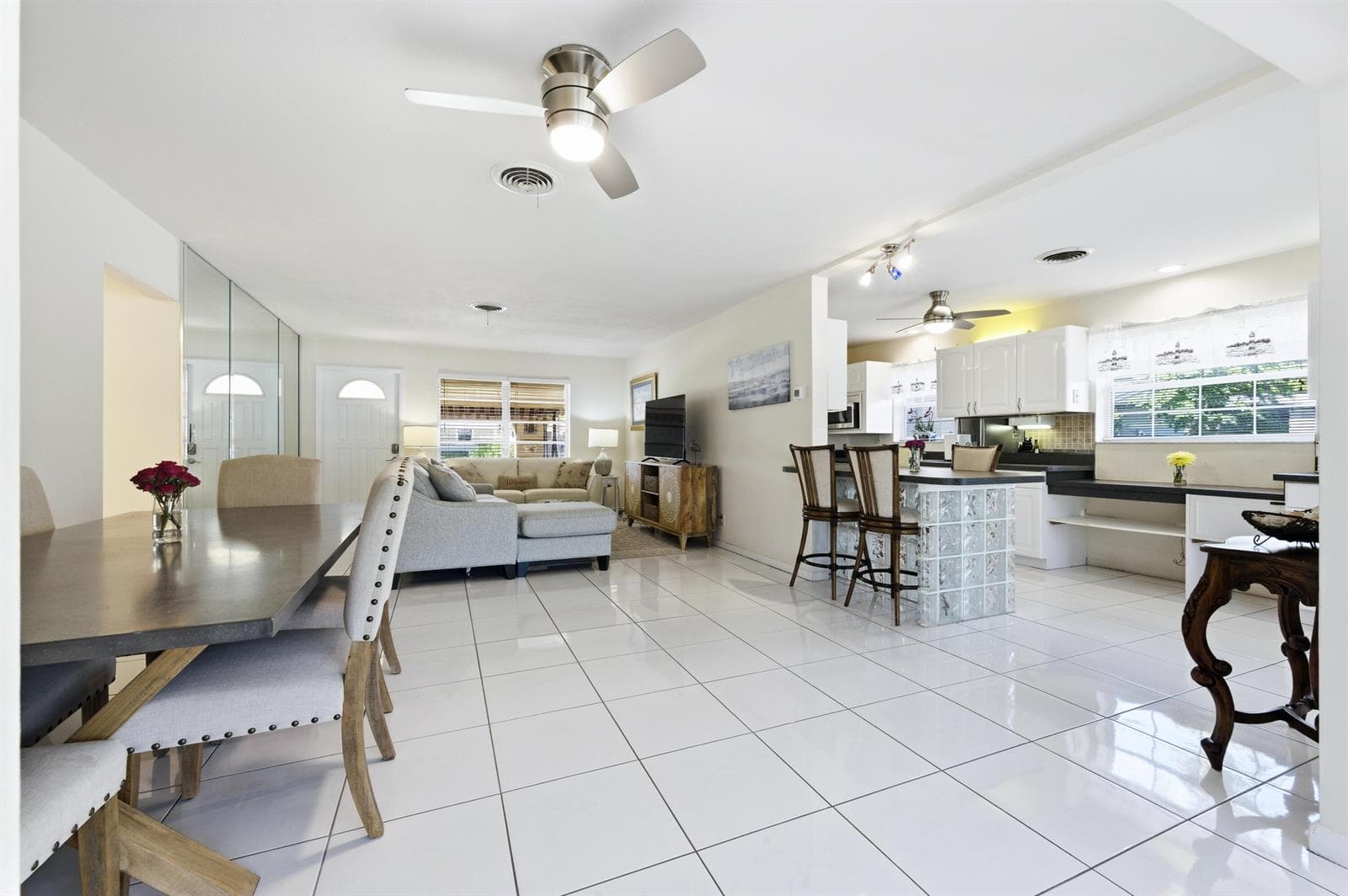 8455 SE Palm Street photo 11