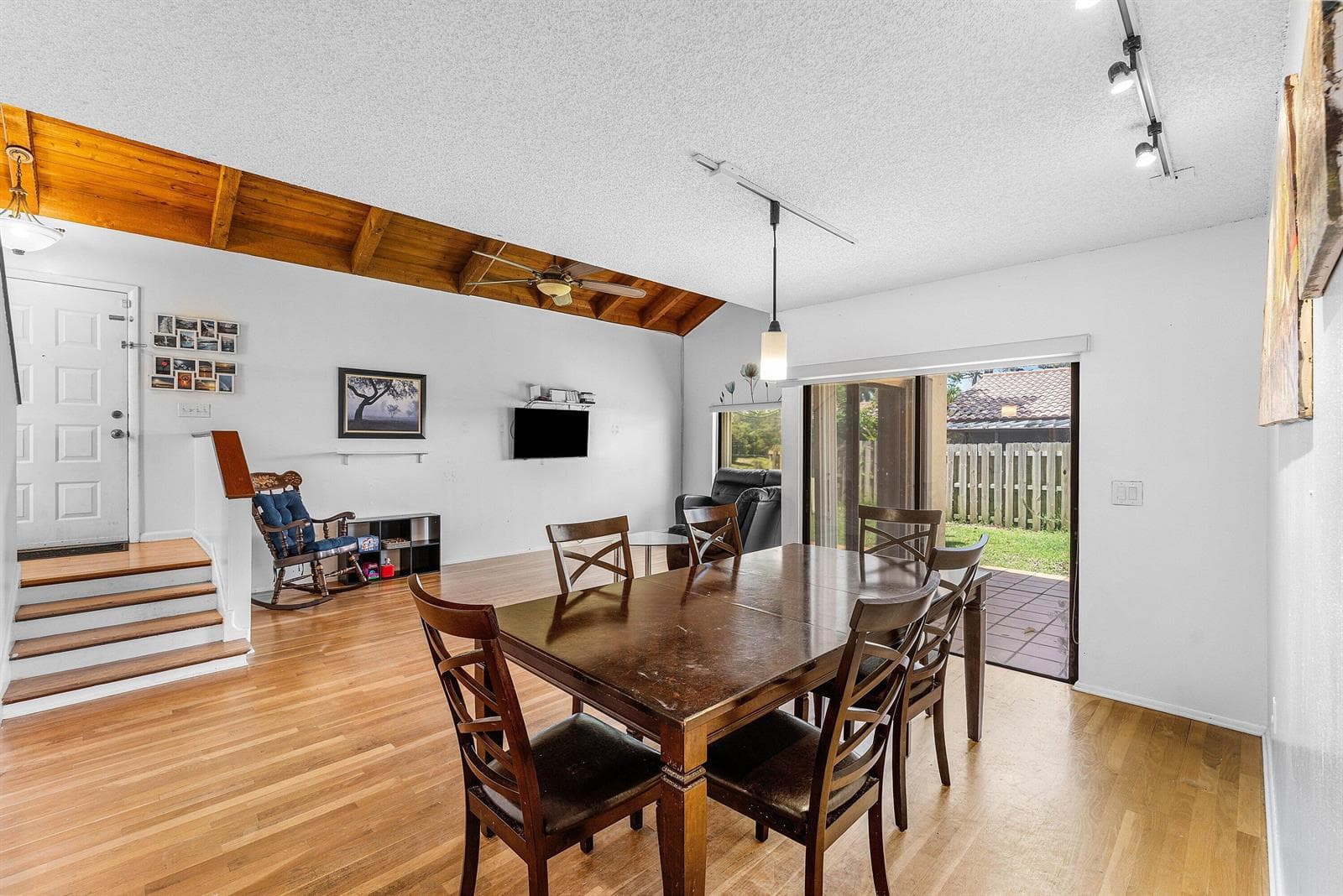 2810 Sand Pines Court photo 7