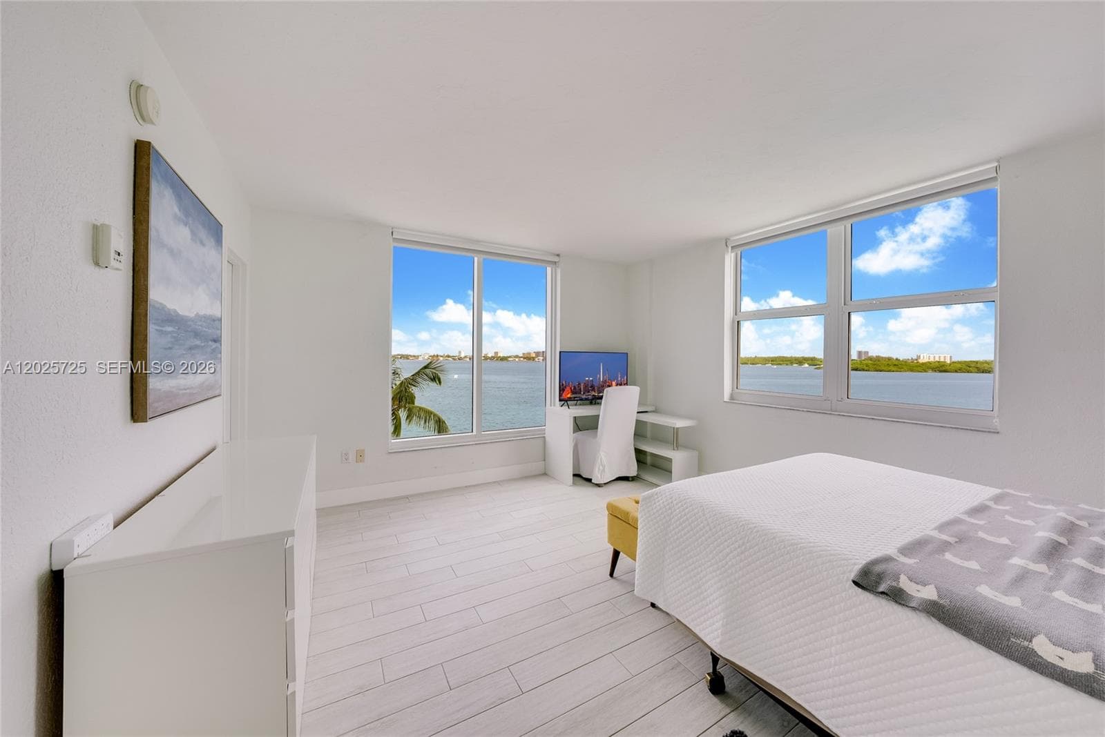 10350 W Bay Harbor Dr 4R photo 16