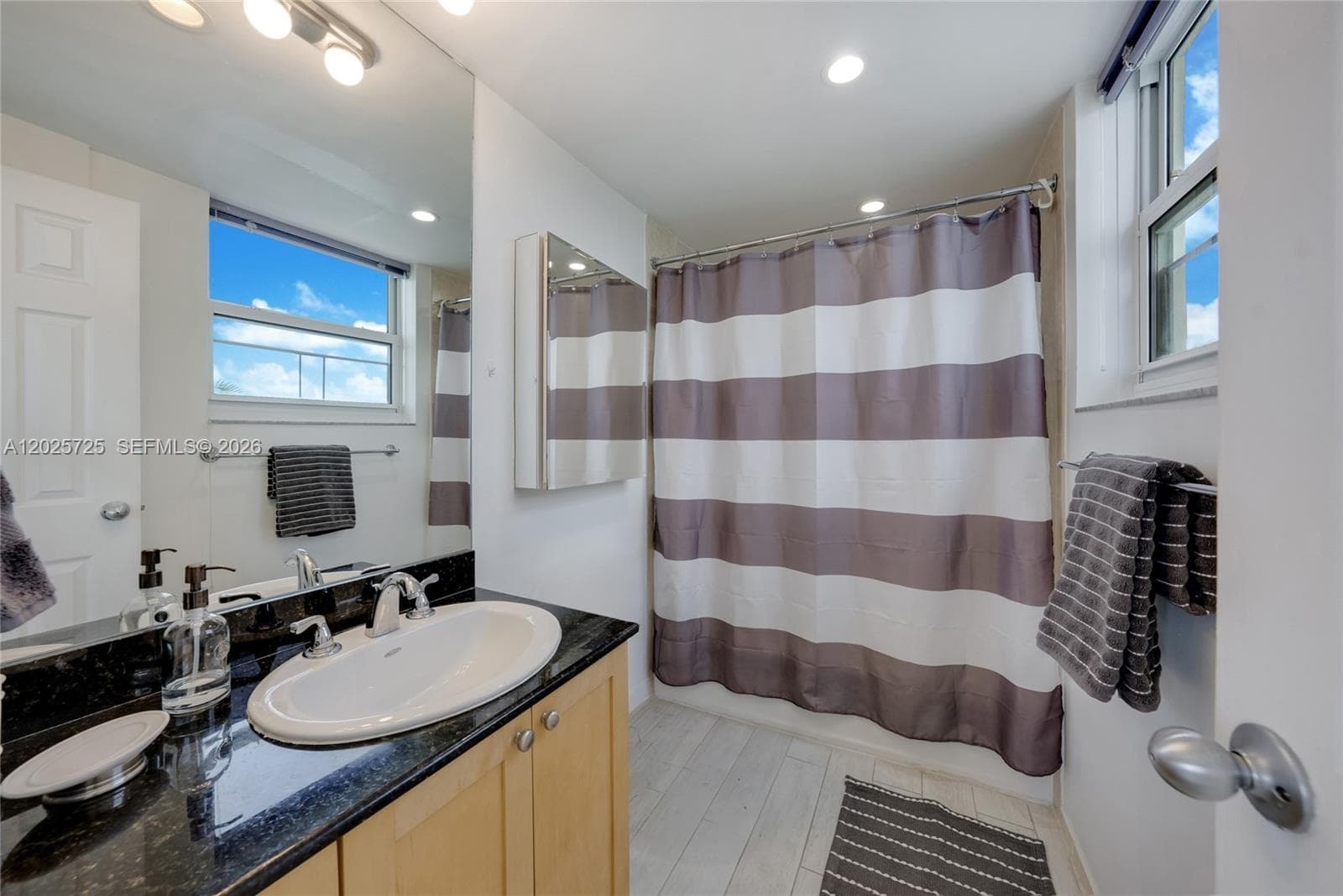 10350 W Bay Harbor Dr 4R photo 15