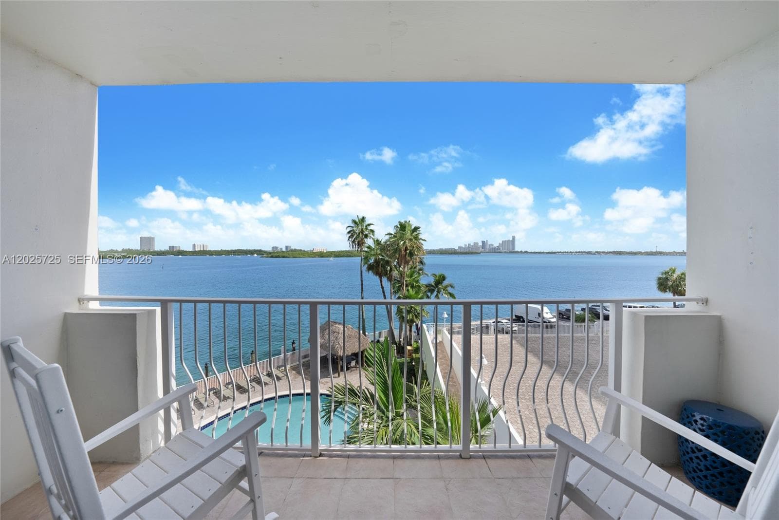 10350 W Bay Harbor Dr 4R photo 4