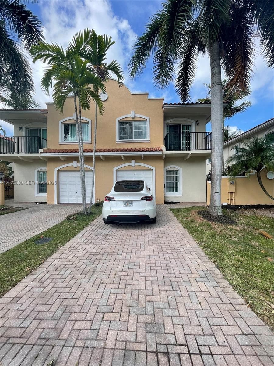 3458 NW 17th Ter 3458 photo 1