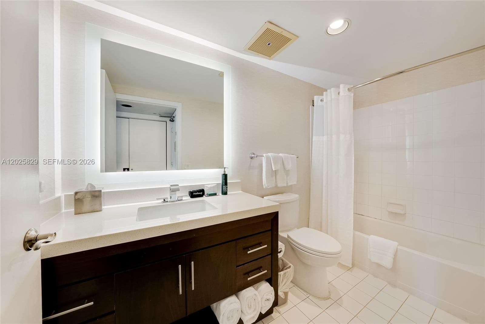 17375 Collins Ave 2403 photo 13