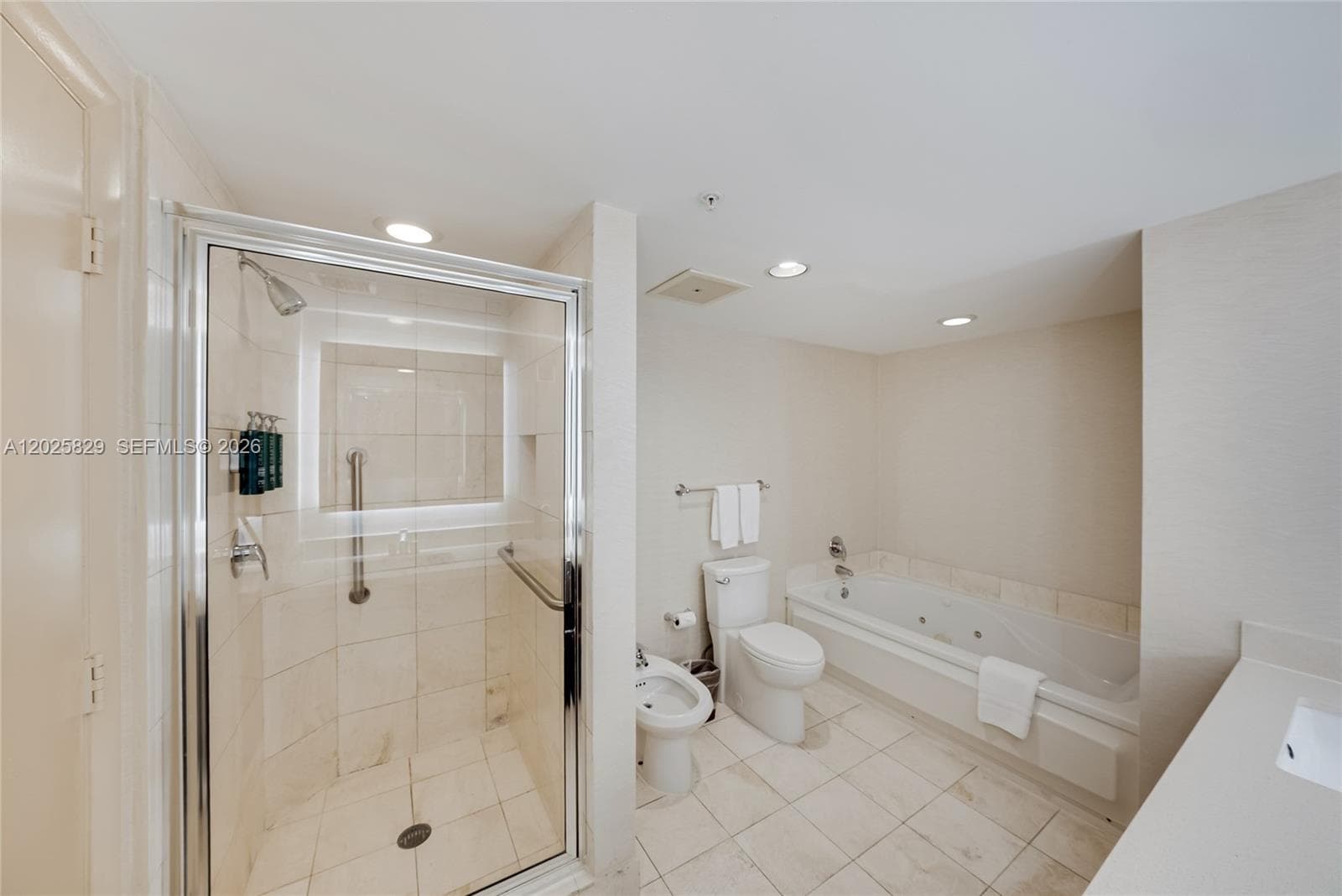 17375 Collins Ave 2403 photo 10