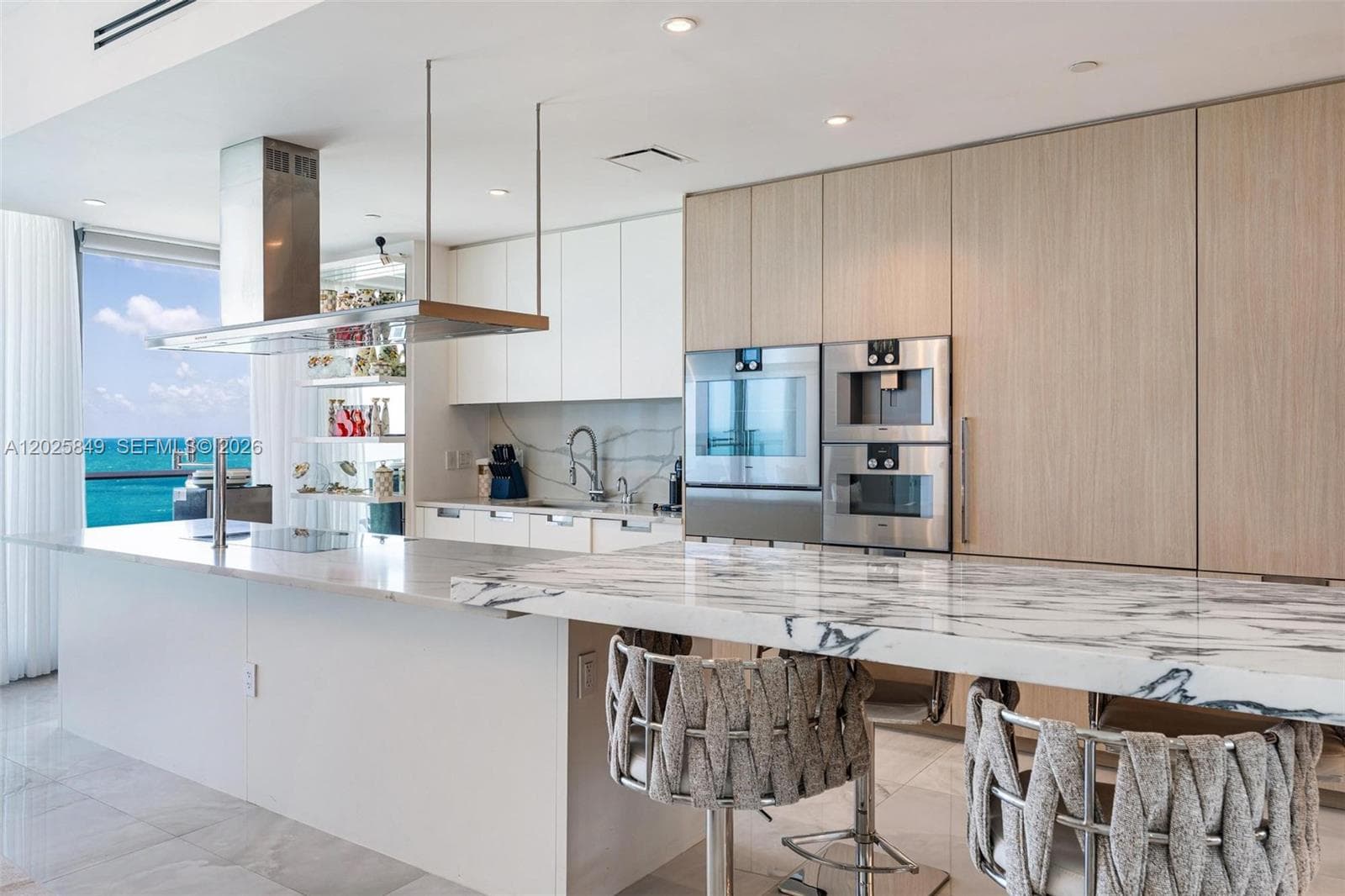 15701 Collins Ave 802 photo 11