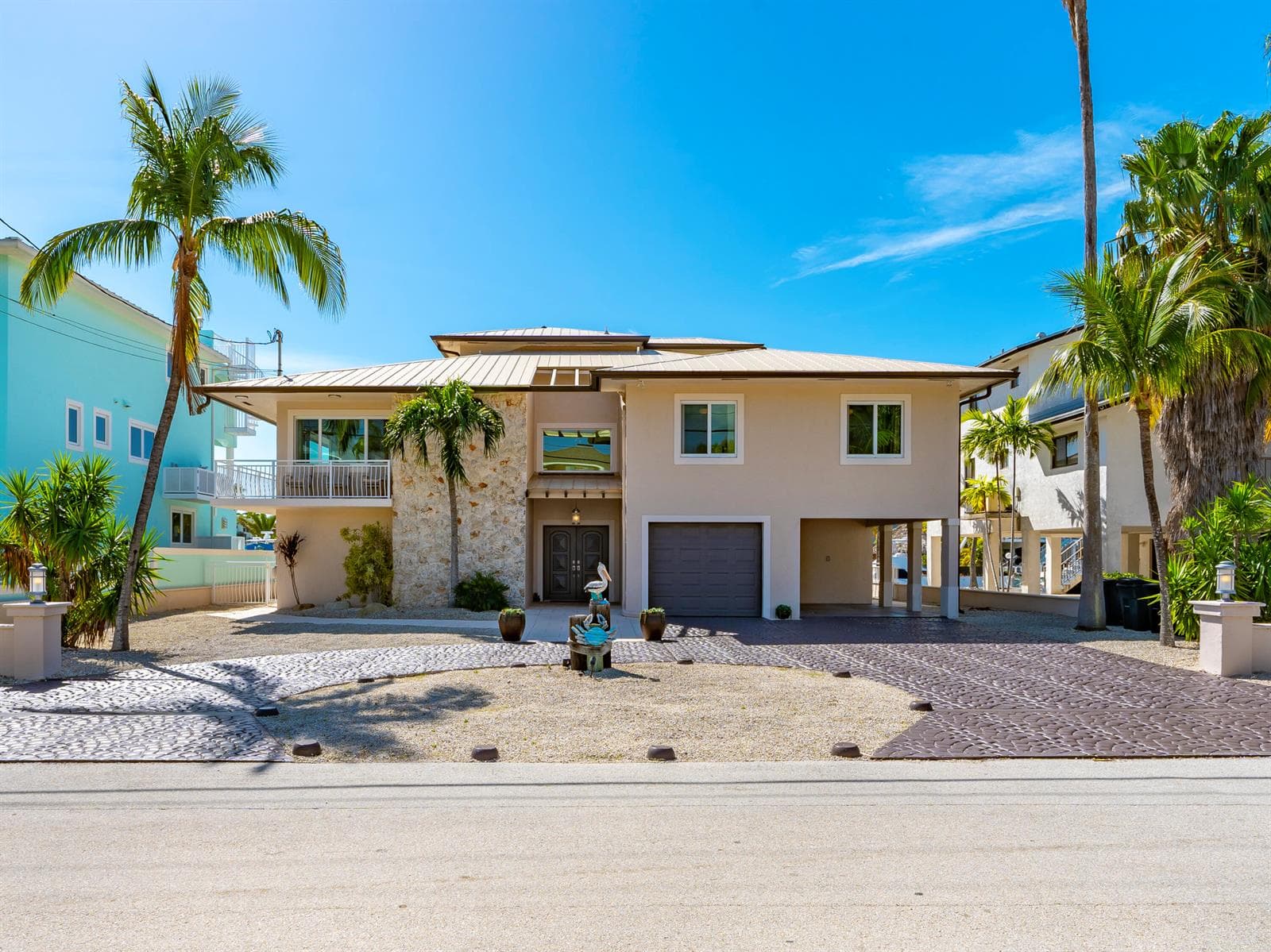 397 Laguna Avenue photo 1