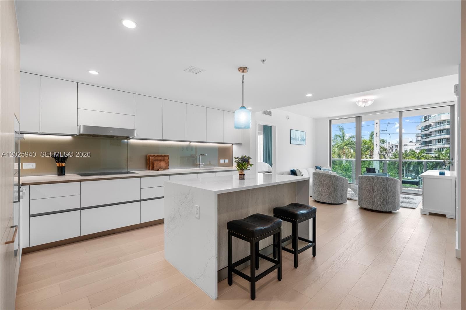 9221 E Bay Harbor Dr 408 photo 13