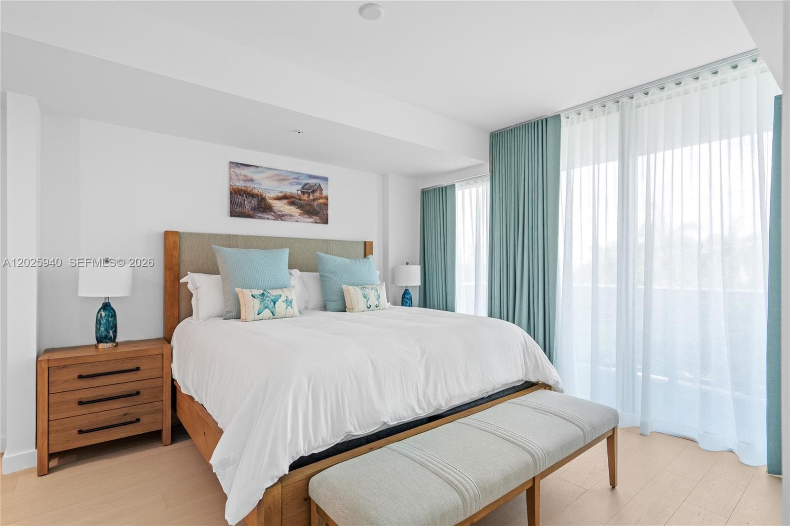 9221 E Bay Harbor Dr 408 photo 1