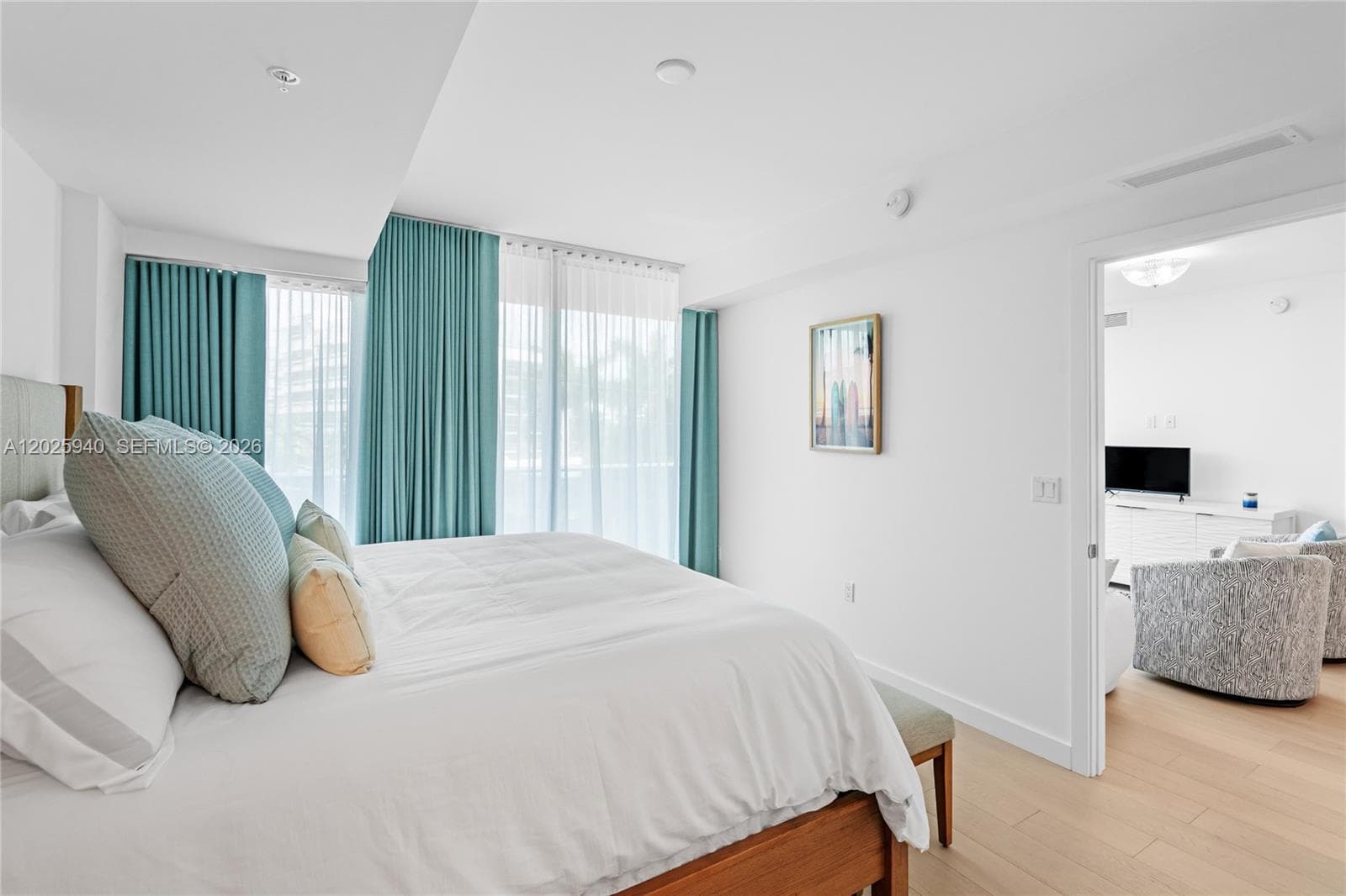 9221 E Bay Harbor Dr 408 photo 9