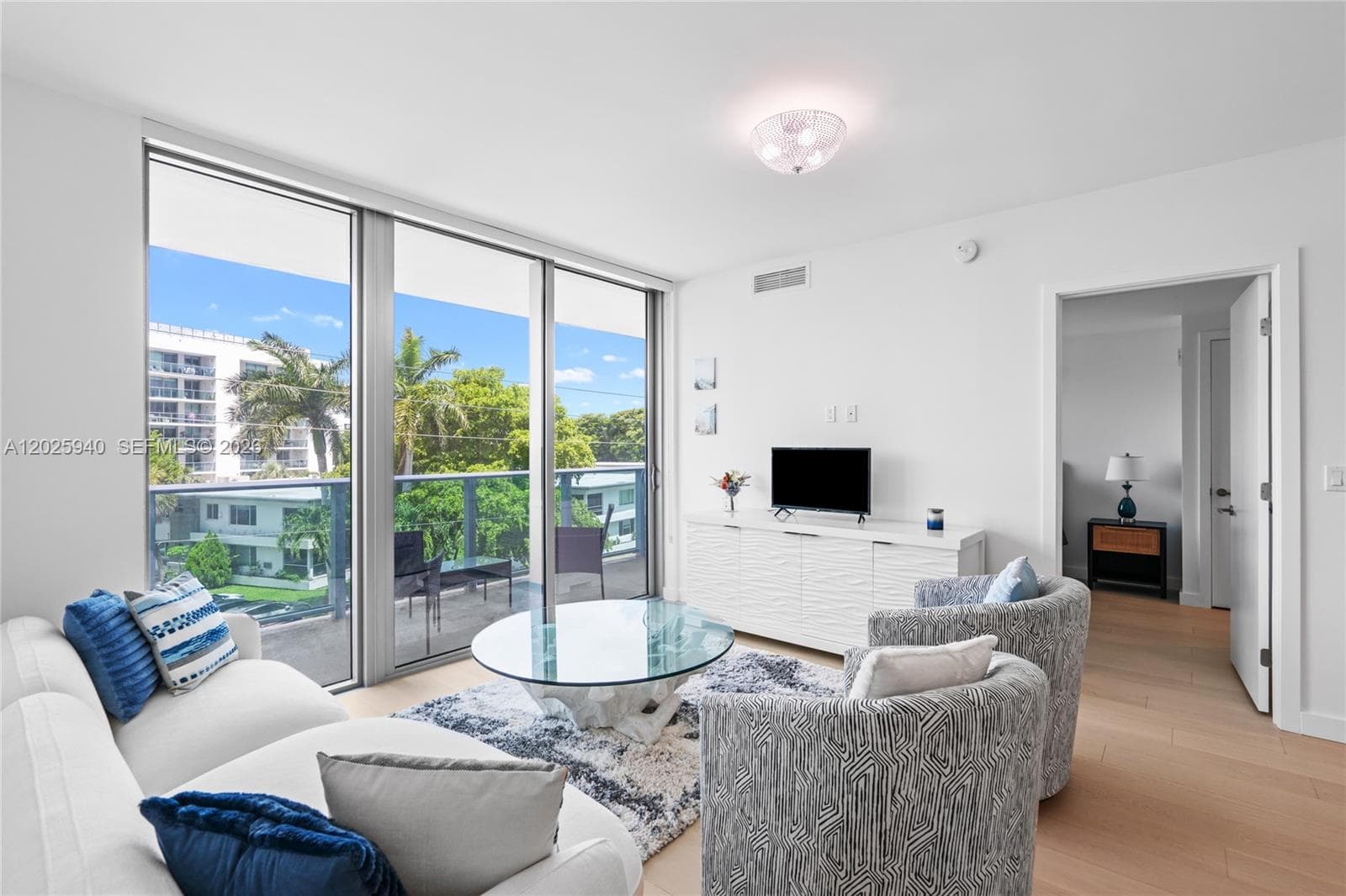 9221 E Bay Harbor Dr 408 photo 10
