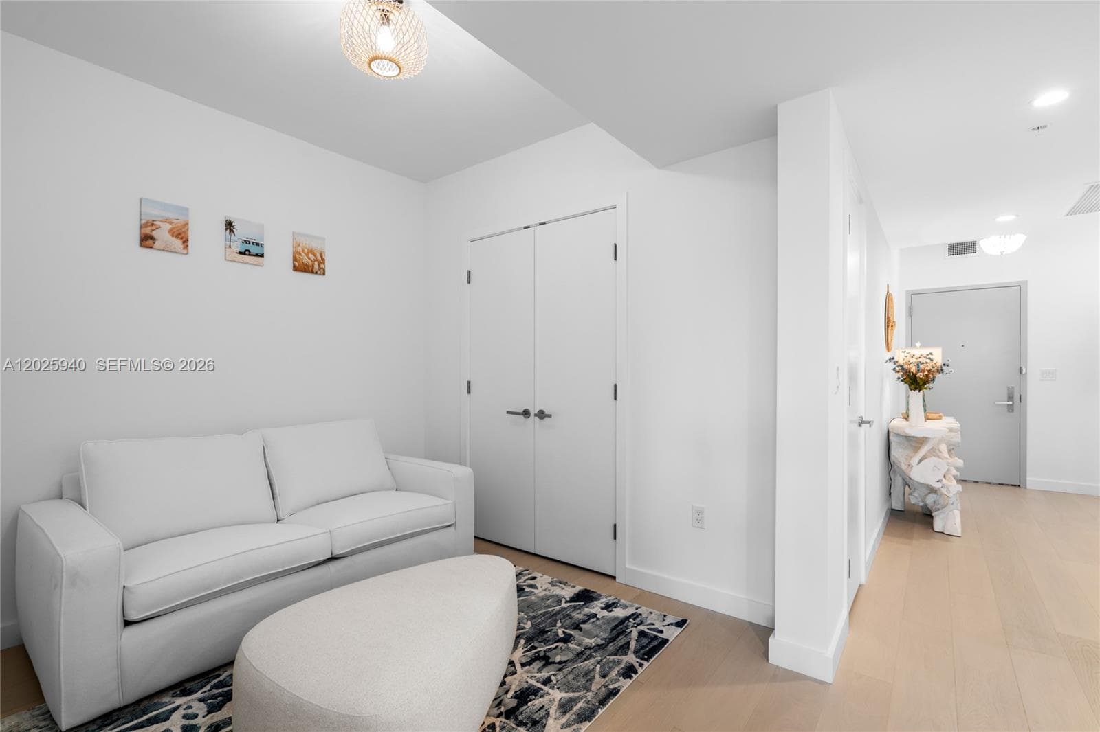 9221 E Bay Harbor Dr 408 photo 21