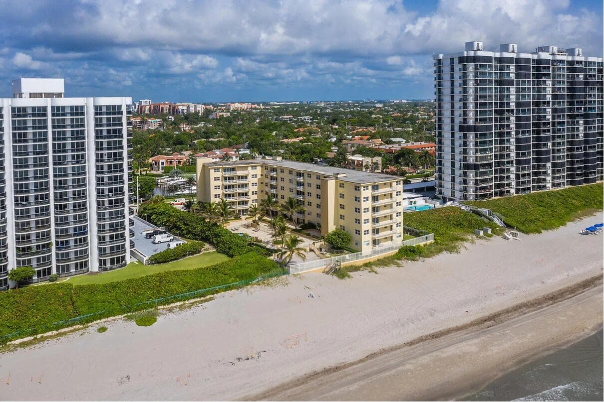 310 S Ocean Boulevard 305 photo 1