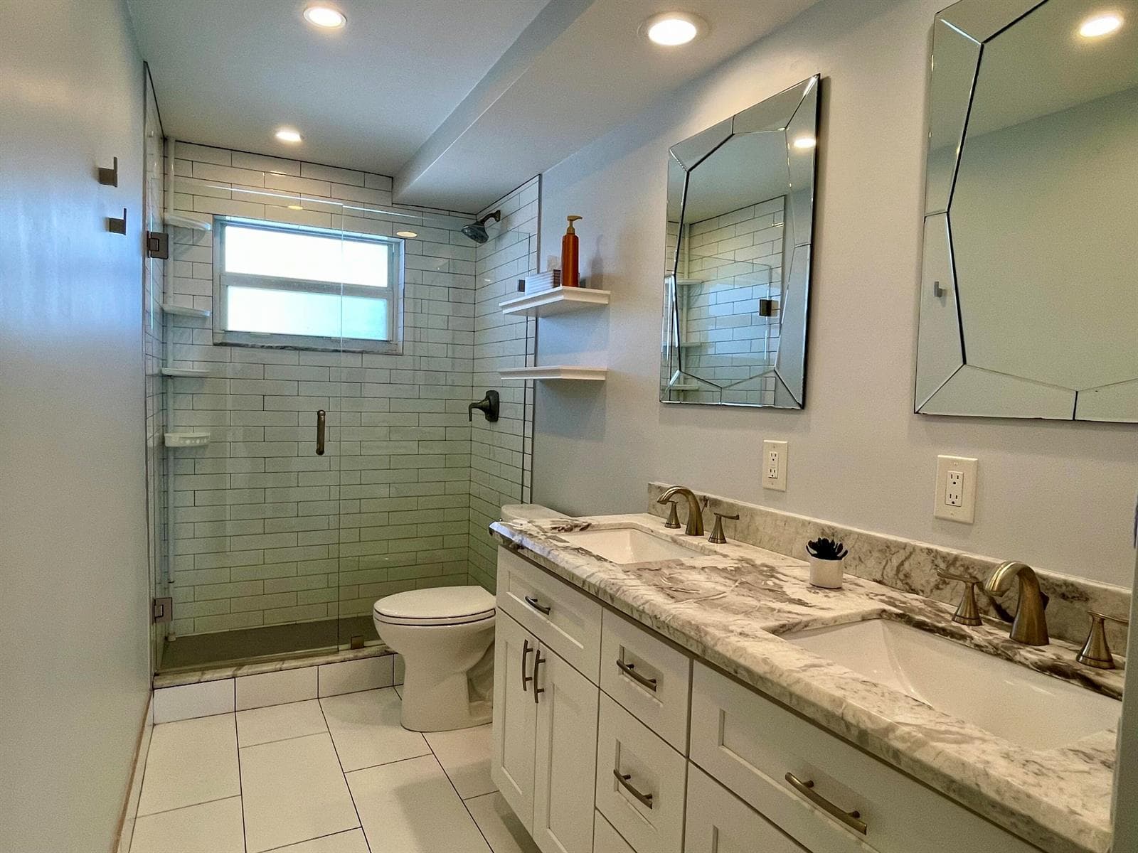 310 S Ocean Boulevard 305 photo 20