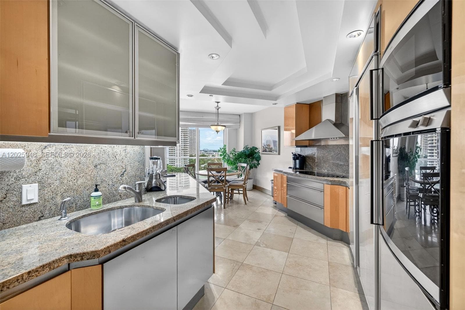 2600 Island Blvd 1202 photo 17