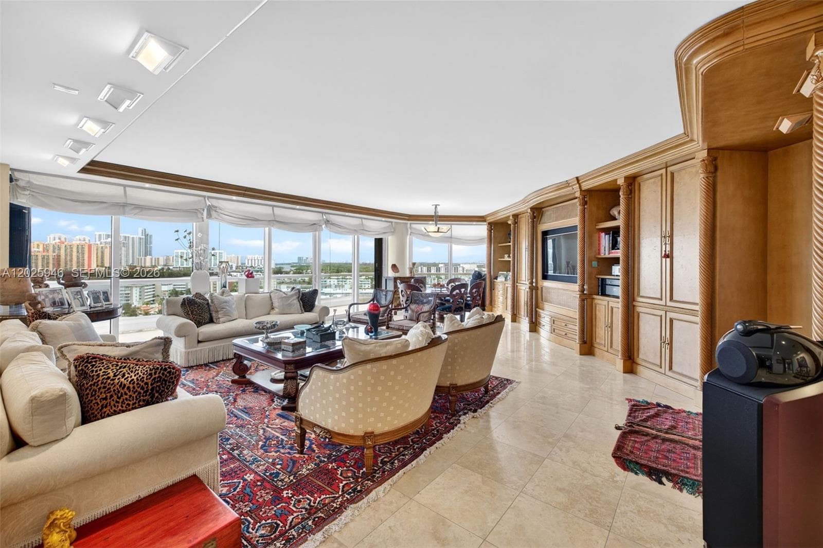 2600 Island Blvd 1202 photo 5