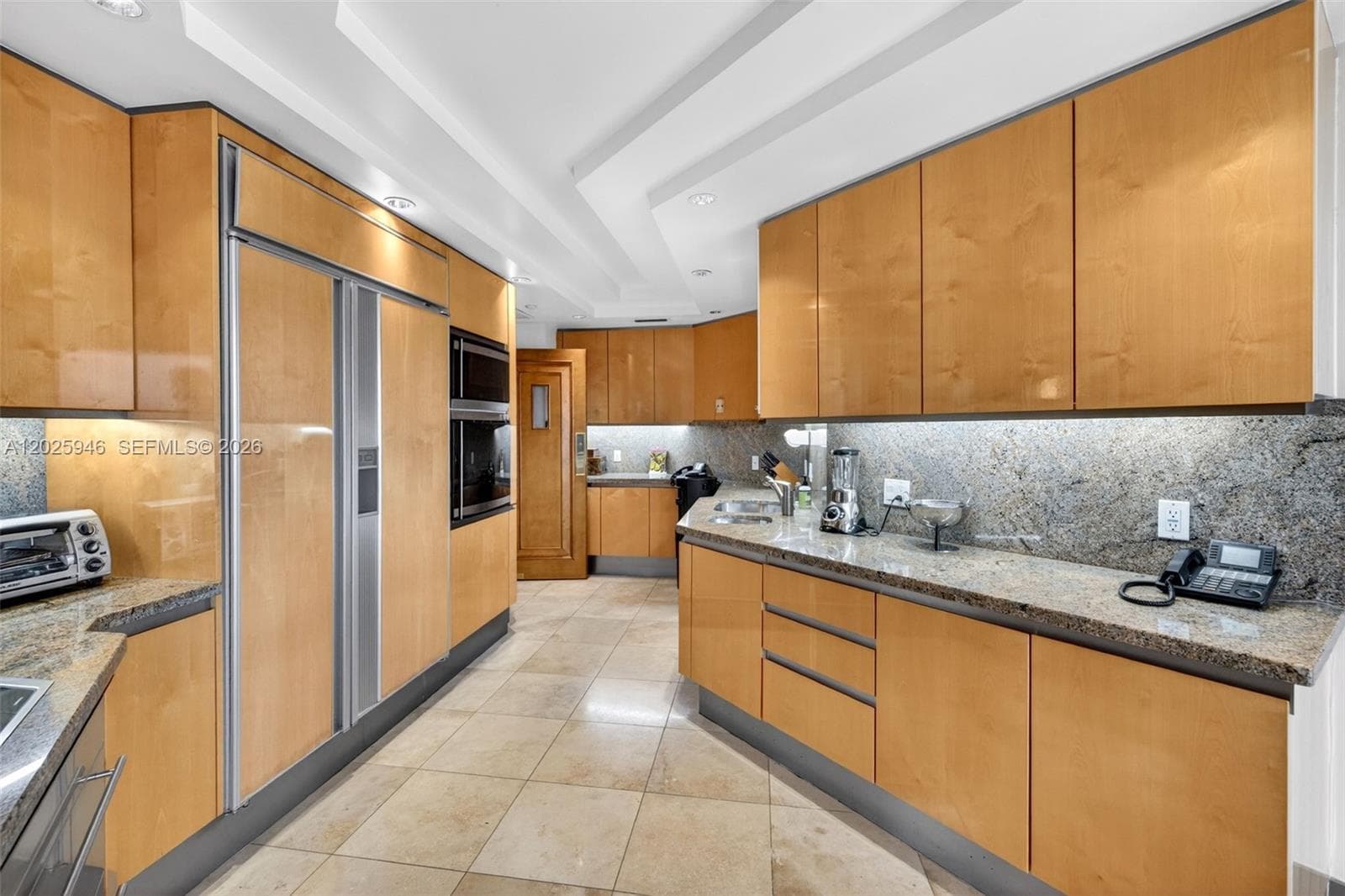 2600 Island Blvd 1202 photo 20