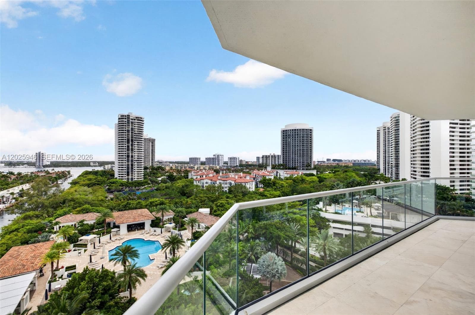 2600 Island Blvd 1202 photo 24