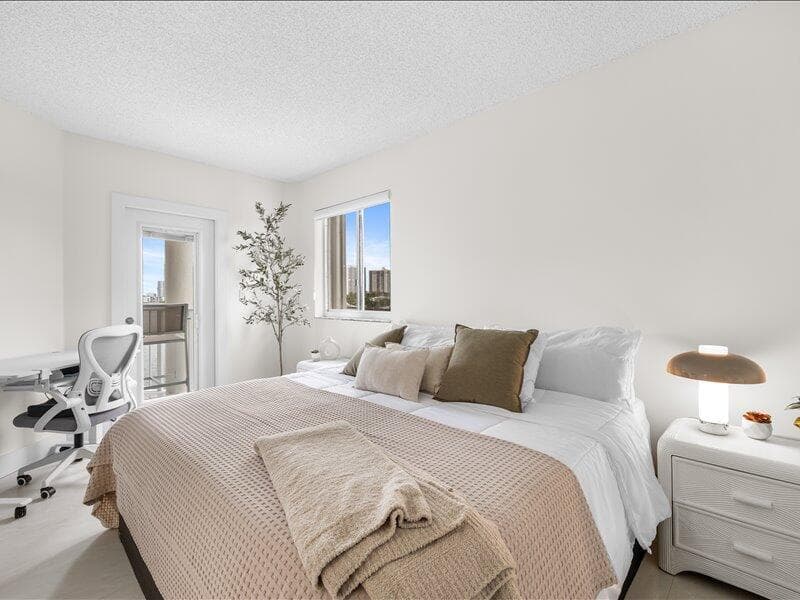 18260 N Bay Road 418 photo 16