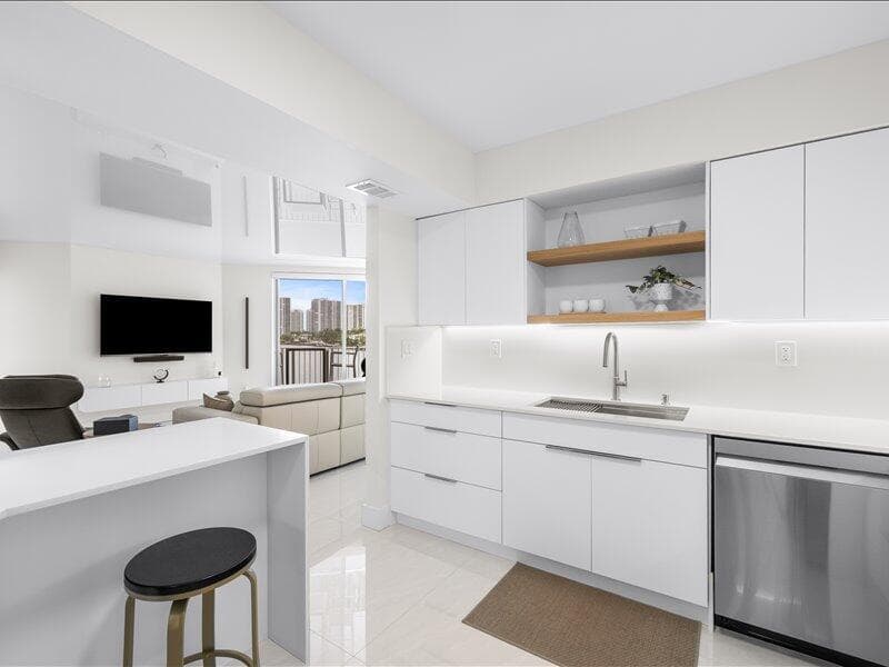 18260 N Bay Road 418 photo 14