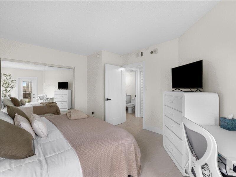 18260 N Bay Road 418 photo 19