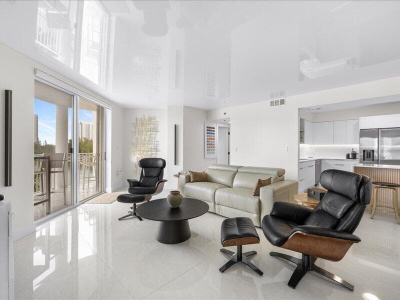 18260 N Bay Road 418 photo 8
