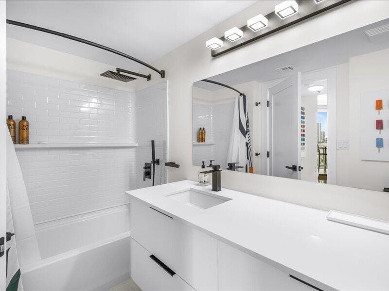 18260 N Bay Road 418 photo 25