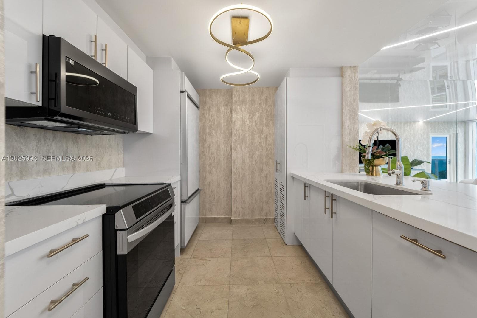 10275 Collins Ave 507 photo 8