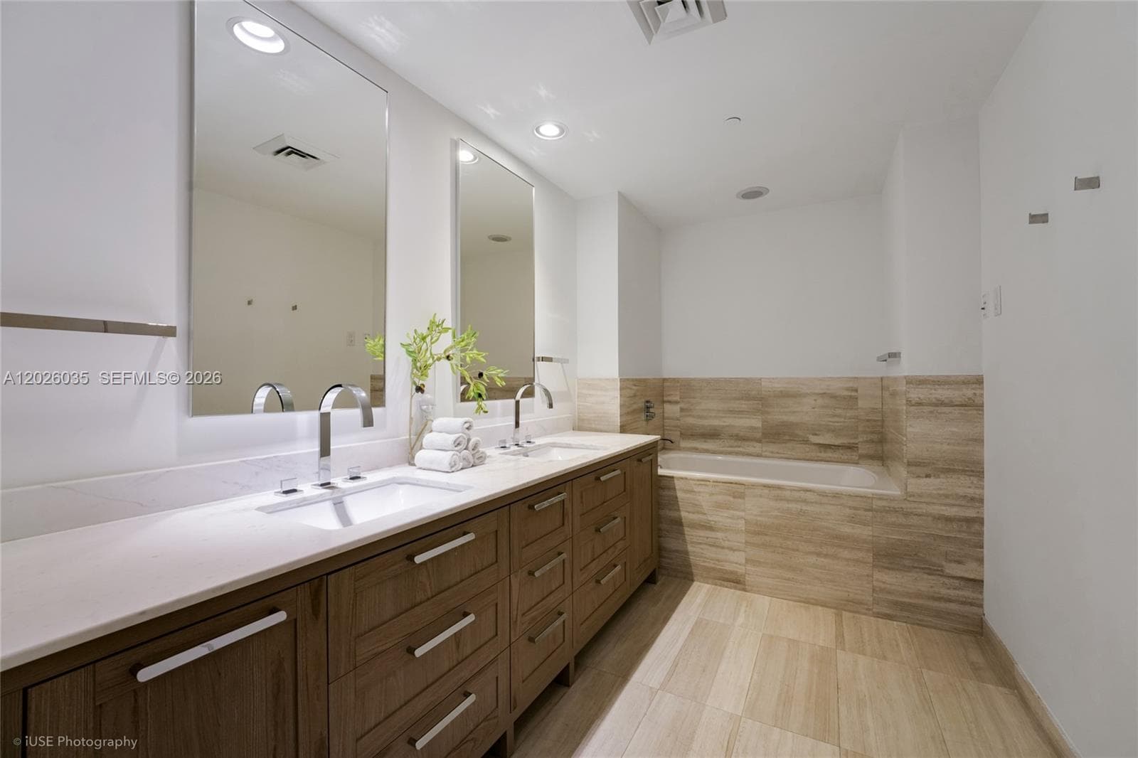 350 Ocean Dr 405N photo 19