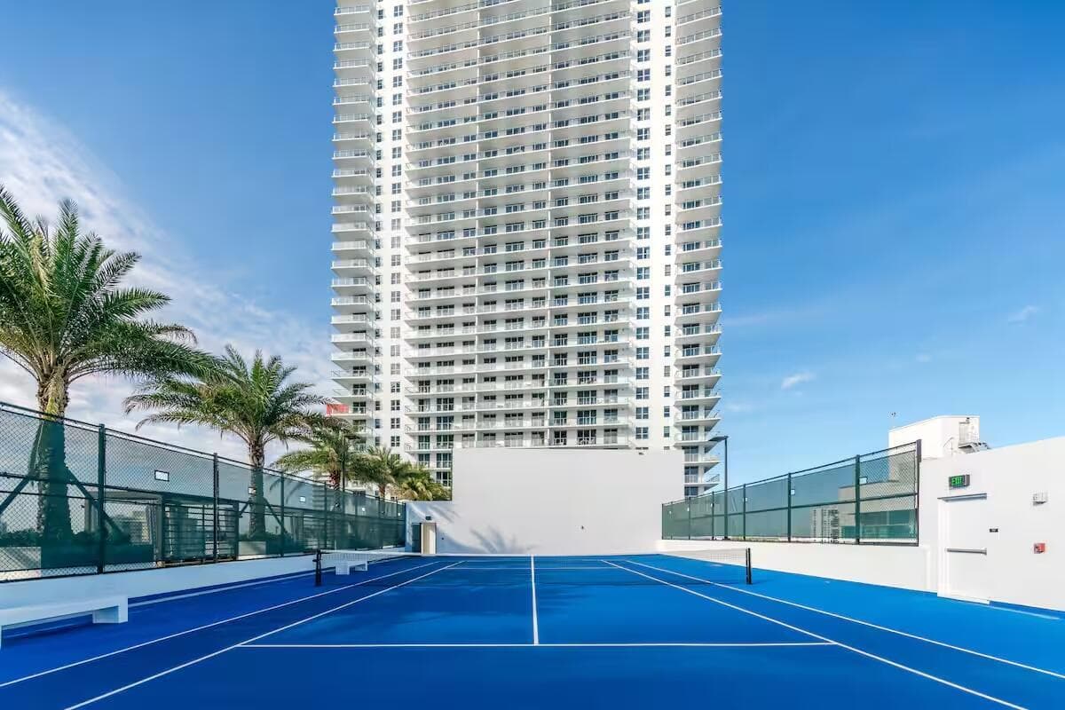 4010 S Ocean Drive R2404 photo 18