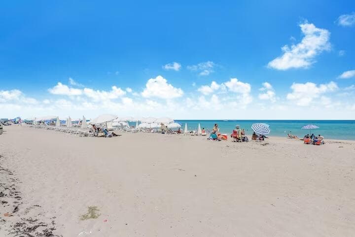 4010 S Ocean Drive R2404 photo 25