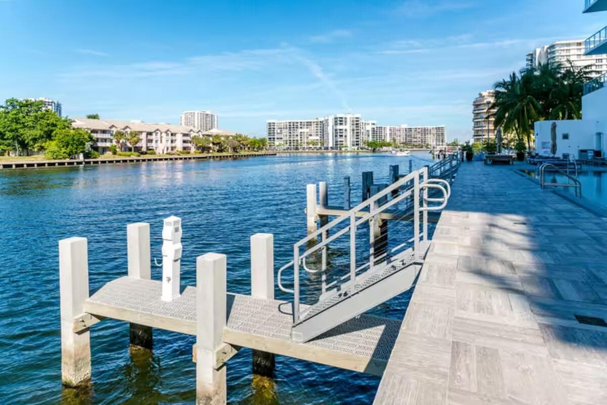 4010 S Ocean Drive R2404 photo 21
