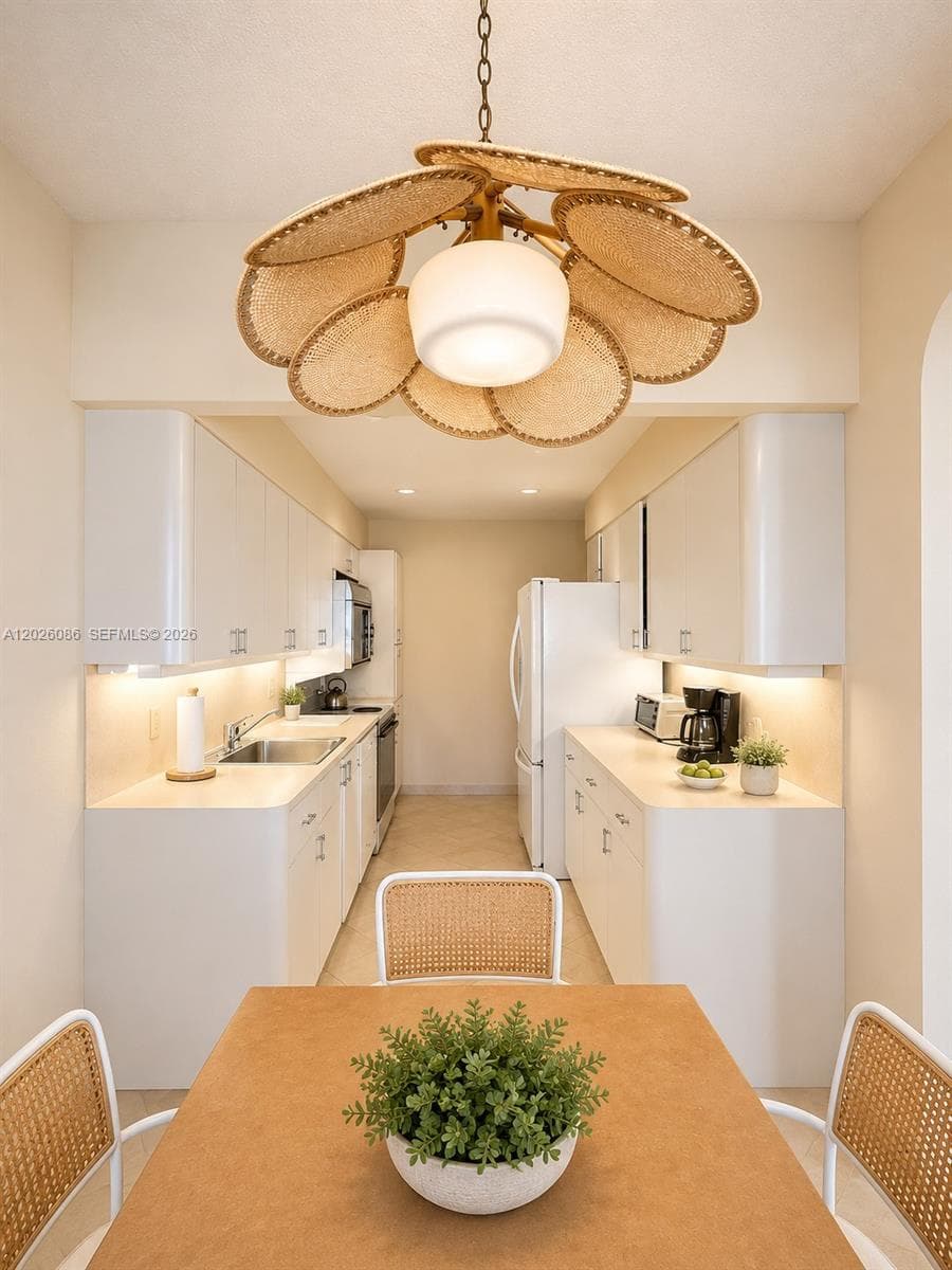 1865 S Ocean Drive 21A photo 3