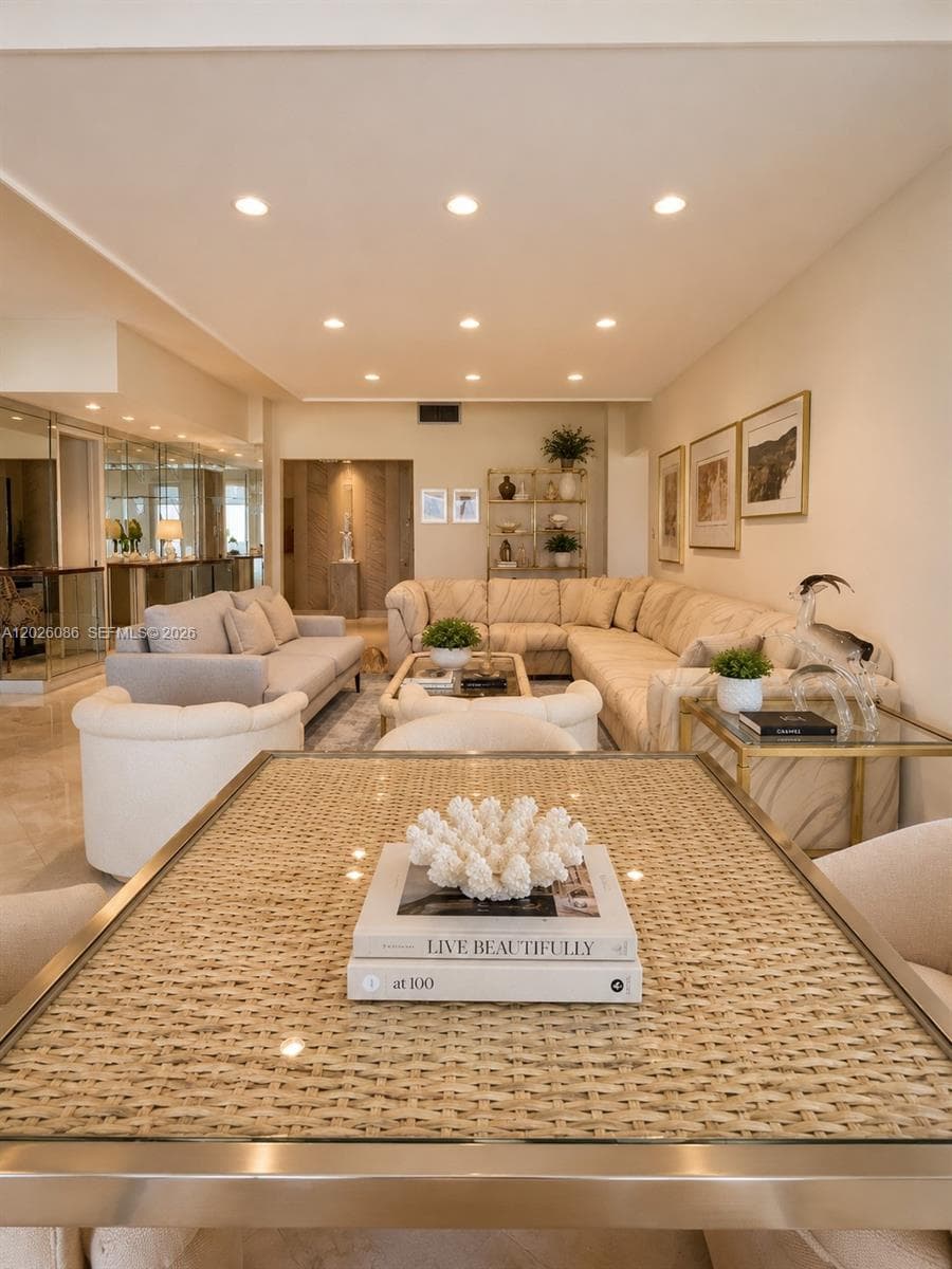 1865 S Ocean Drive 21A photo 9