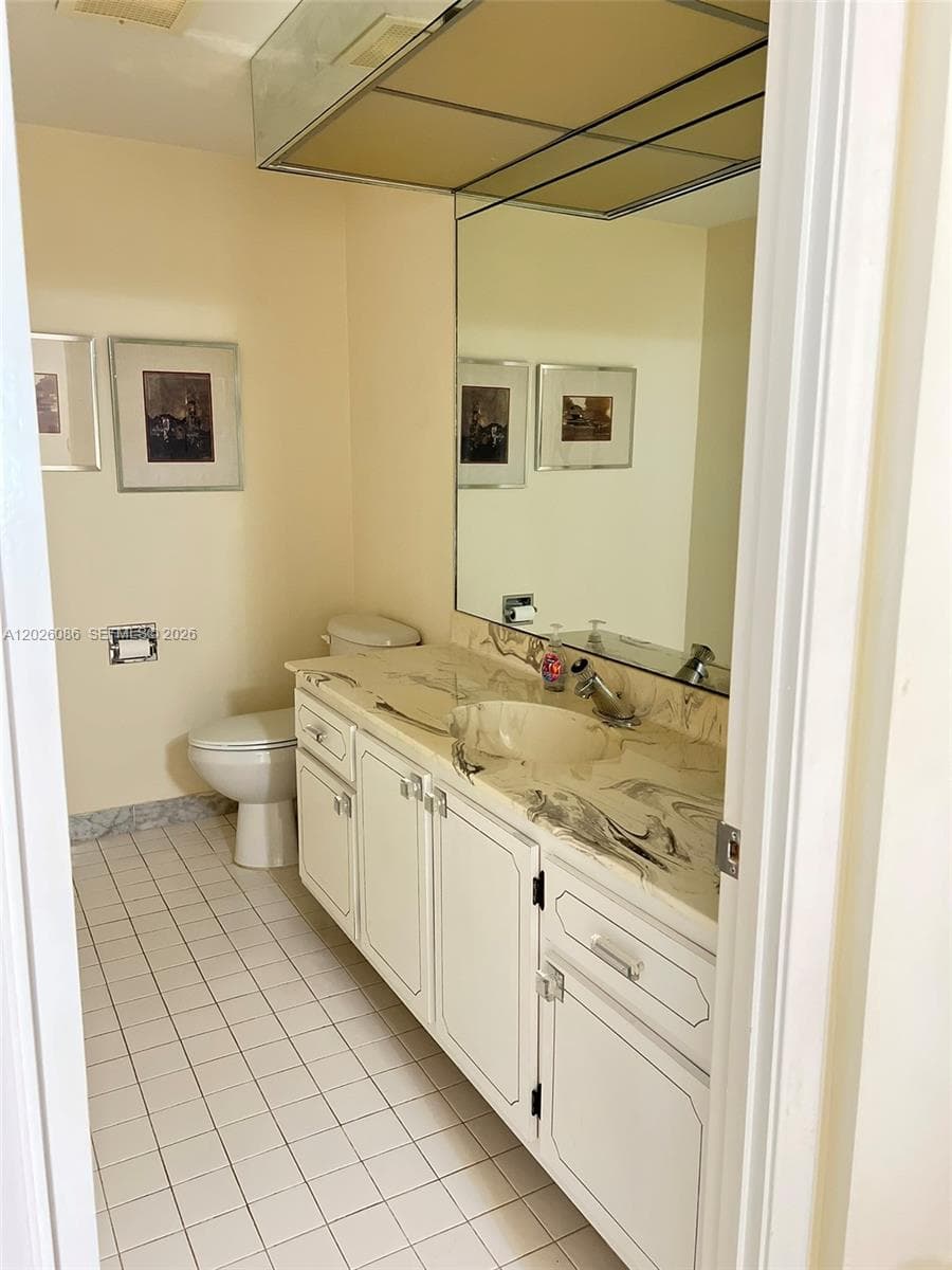1865 S Ocean Drive 21A photo 14