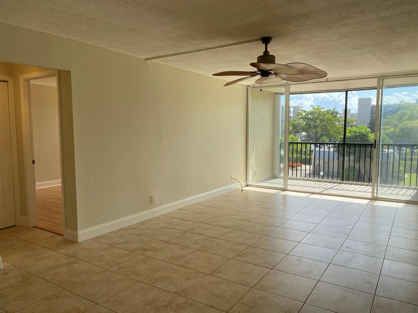 4 Royal Palm Way 308 photo 6